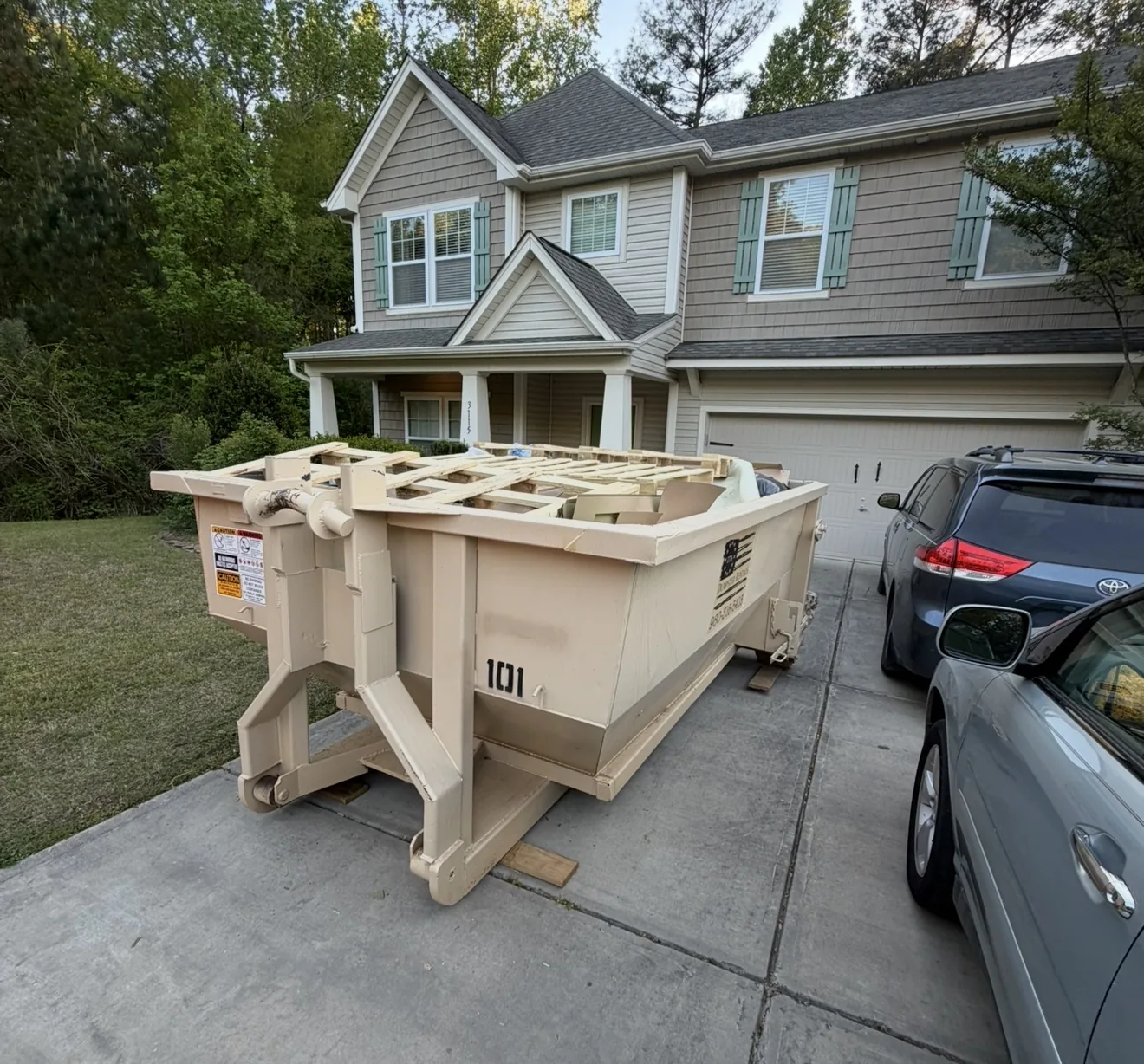 Remodeling Projects with a 1776 dumpster
